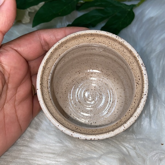 Hand Made Pottery with Lid Sign Unique - Picture 10 of 17